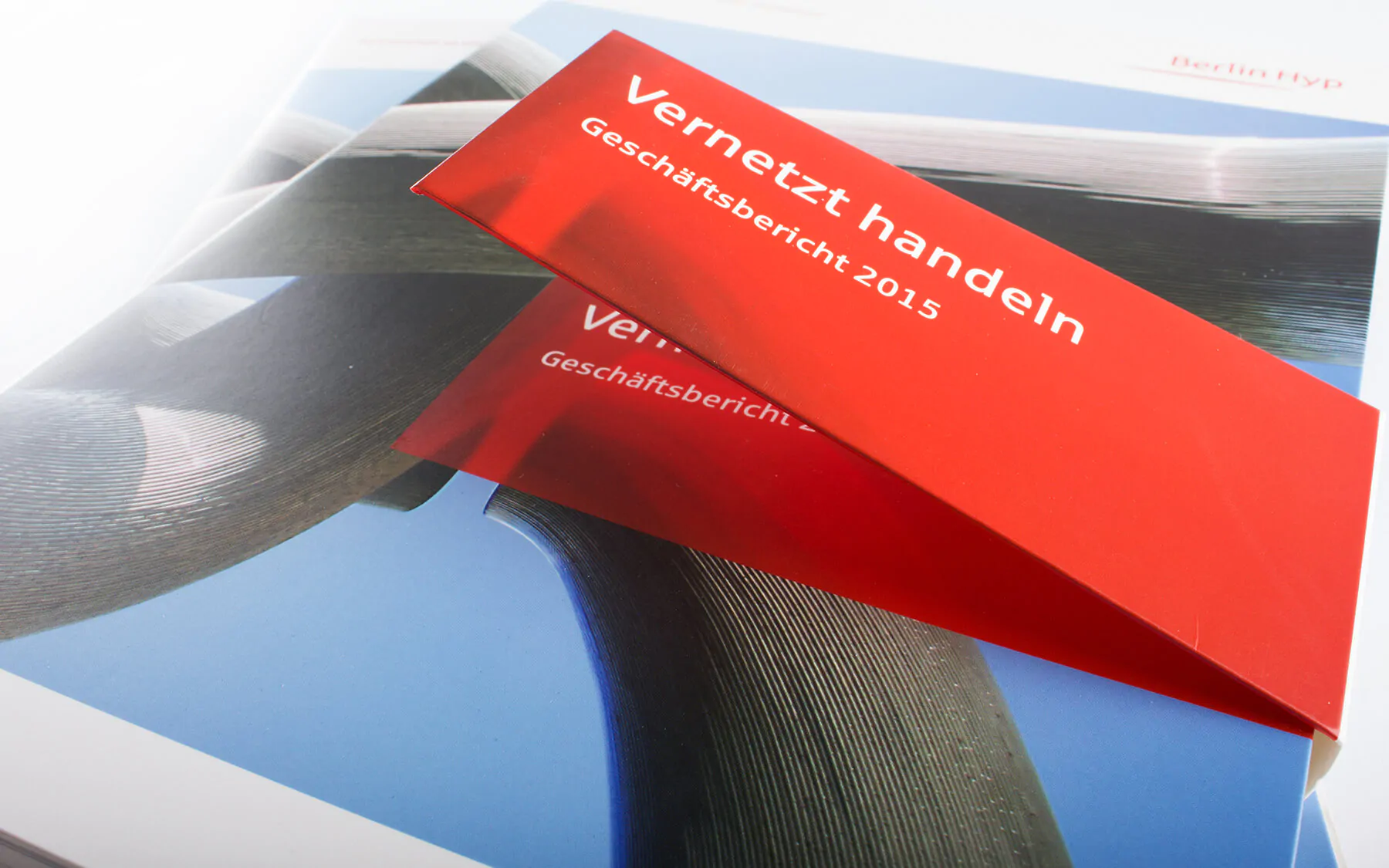 print-agentur-kataloge-werbematerial-stationery-plakate-kampagnen-werbeagentur-berlin-corporate-design- mappe